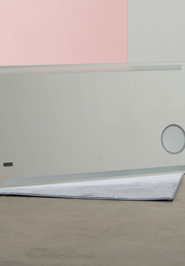 Riktigt snygg Spegel som passar bra vid många olika tillfällen.