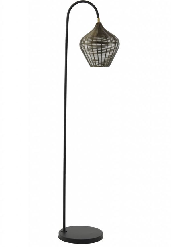 Stilriktig Lampa som passar bra vid många olika tillfällen.