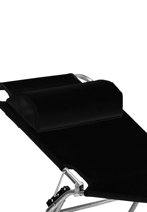 Mysig svart säng i aluminium från Fiam.