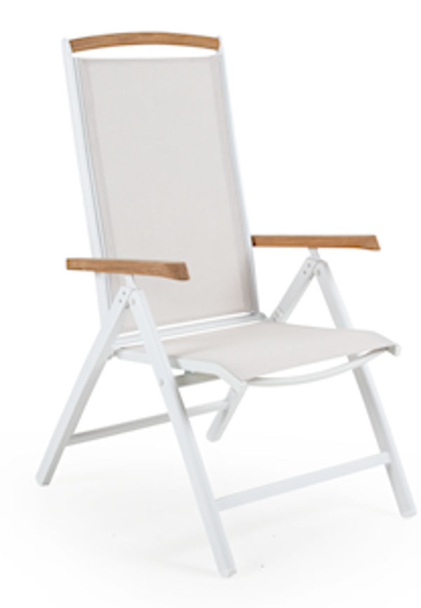 Vit utemöbel som passar perfekt till sommaren 2025!