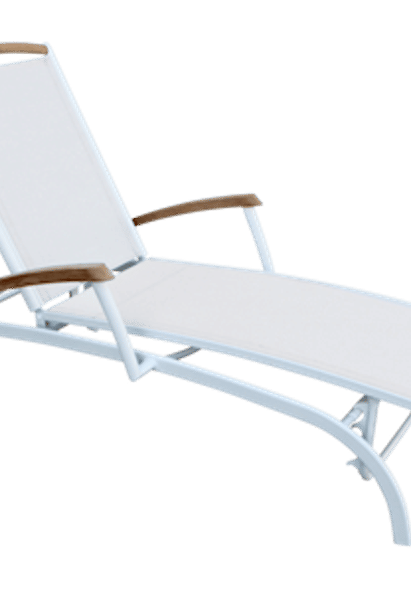 Riktigt snygg vit utemöbel i teak från Brafab.