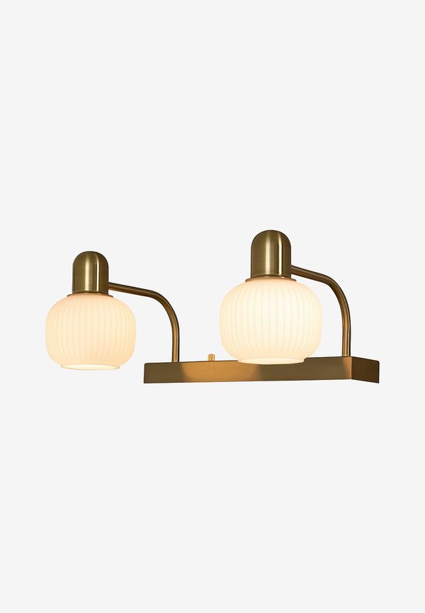 Komfortabel badrumslampa 2025 från Aneta Lighting.