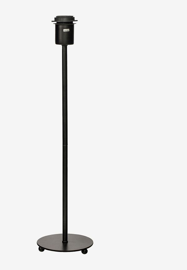 Jättesnygg svart lampa 2025 från Aneta Lighting.