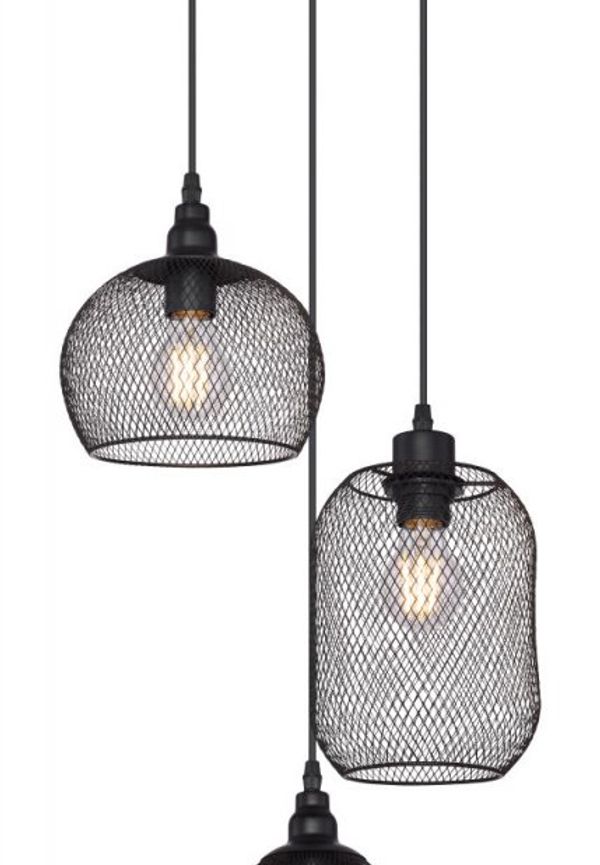 Fantastiskt fin Lampa som passar bra vid många olika tillfällen.