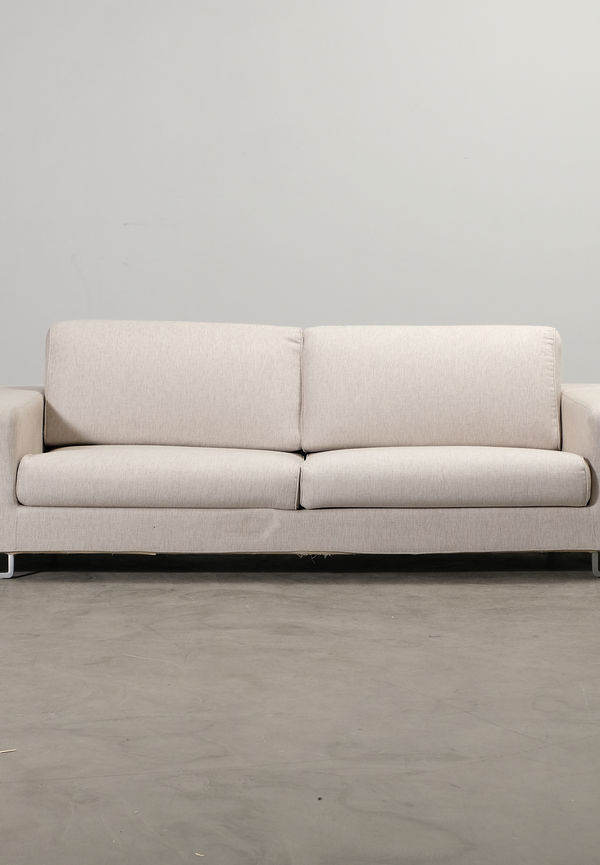 Skön soffa 2025 från Arktis.