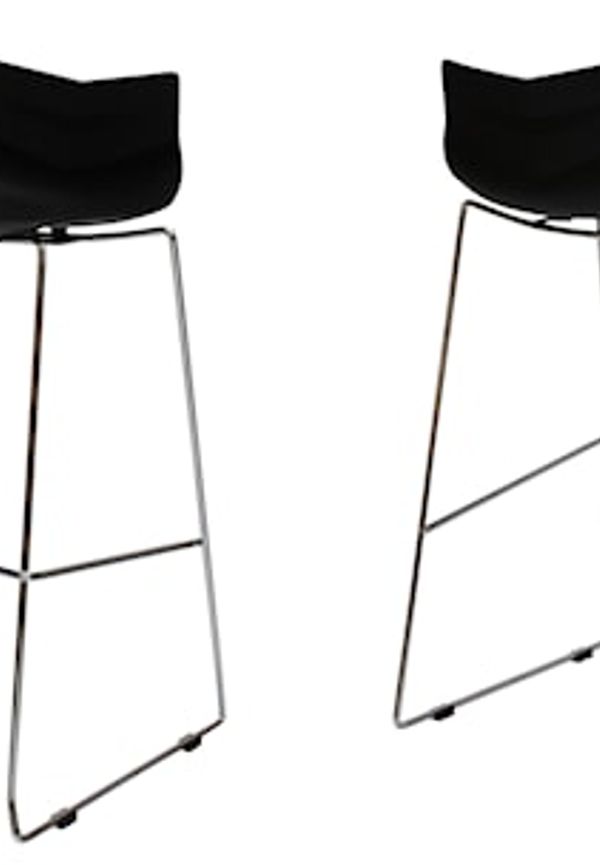 Riktigt snygg svart stol 2025 från Scandinavian concept.