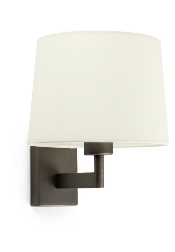 Skön lampa 2025 från Faro Barcelona.