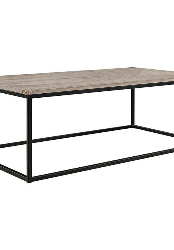 Artwood bord i ek som passar perfekt till sommaren 2025!