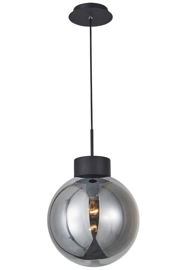 Snygg Lampa som passar bra vid många olika tillfällen.