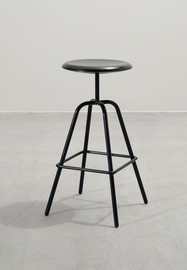 Snygg barpall 2025 från No brand.