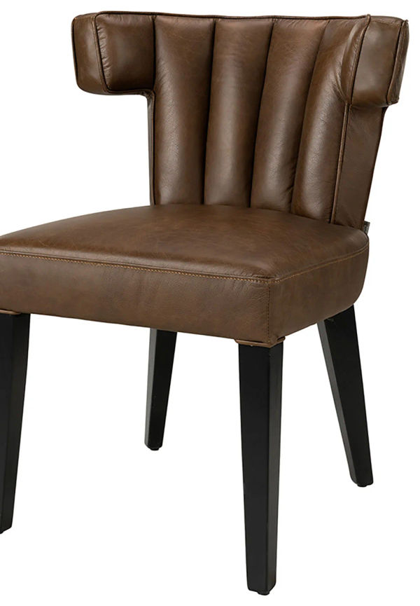 Moderiktig läderstol 2025 från Artwood.