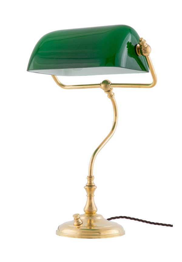 Elegant skrivbordslampa 2025 från Karlskrona Lampfabrik.