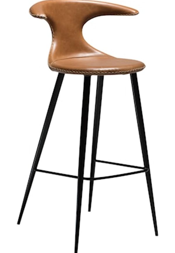 Otroligt fin brun stol 2025 från Dan Form Denmark.