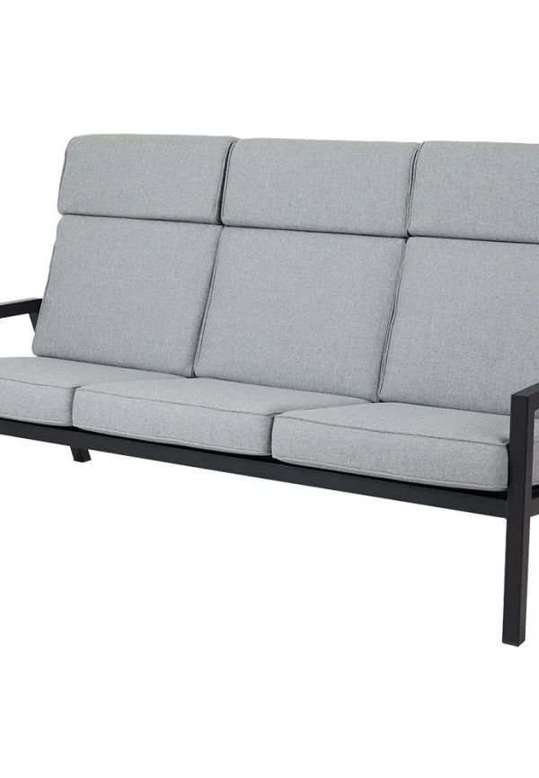 Smickrande bord som passar bra vid många olika tillfällen.