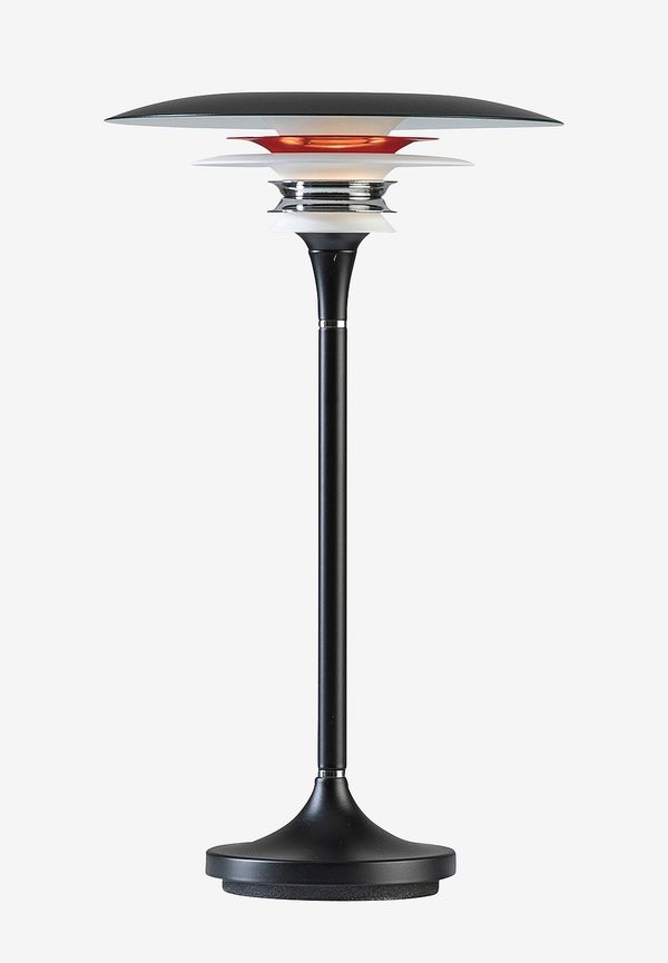 Moderiktig Lampa som passar bra vid många olika tillfällen.