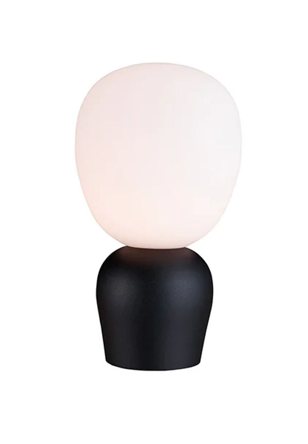 Ikonisk bordslampa i svart från Belid.