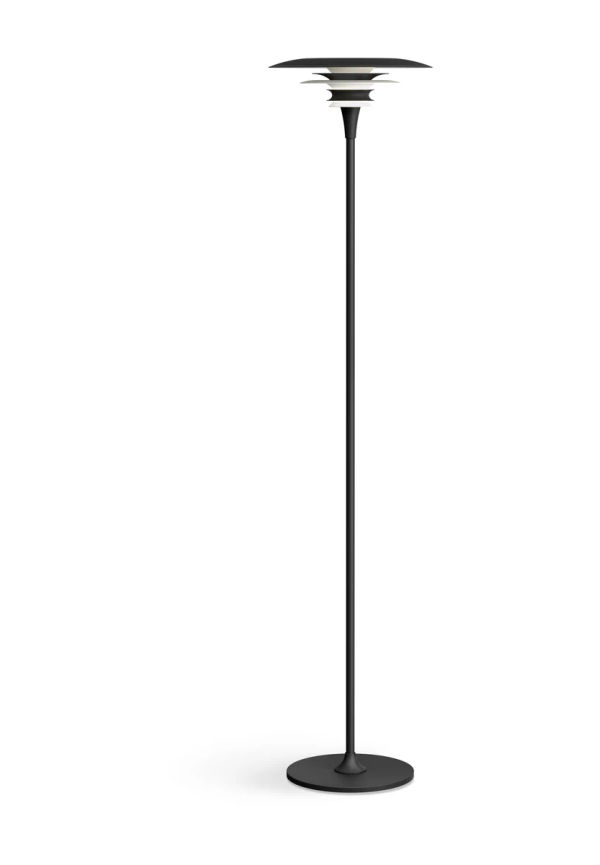 Svart Belid-golvlampa i stilriktig modell.