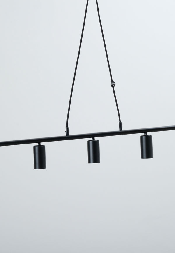 Riktigt trendig Lampa som passar bra vid många olika tillfällen.