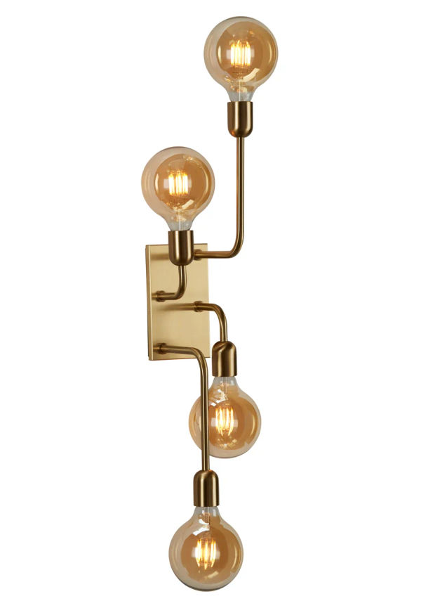 Guldfärgad lampa som passar perfekt till våren 2025!