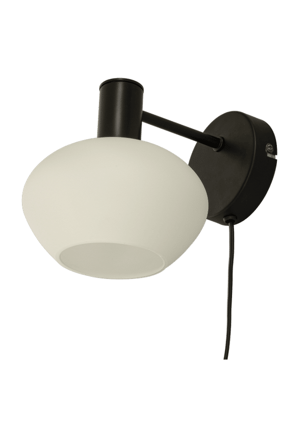 Stilren Lampa som passar bra vid många olika tillfällen.