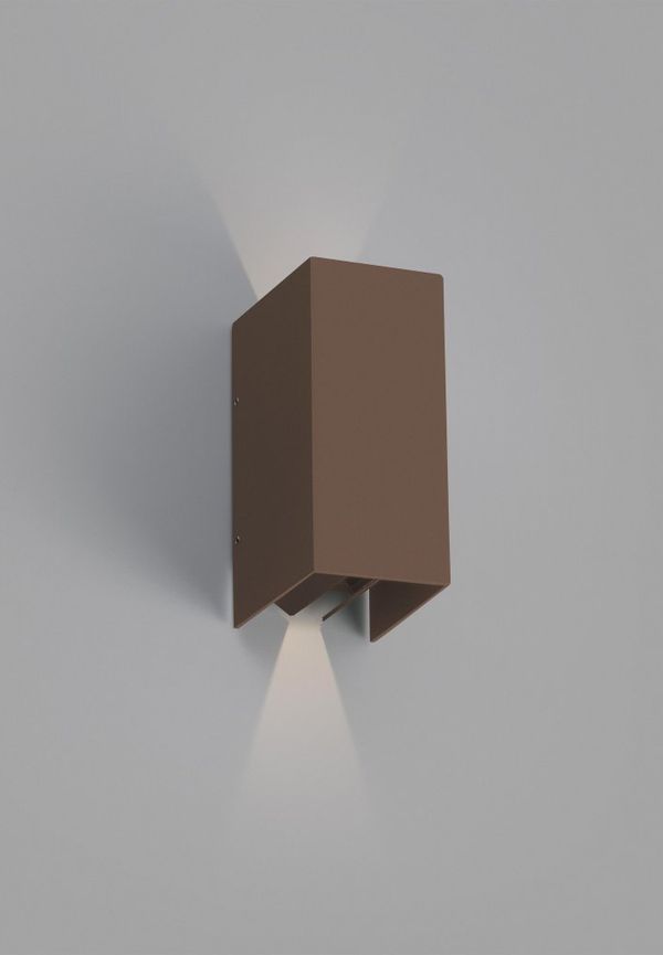 Komfortabel aluminiumlampa 2025 från Faro Barcelona.