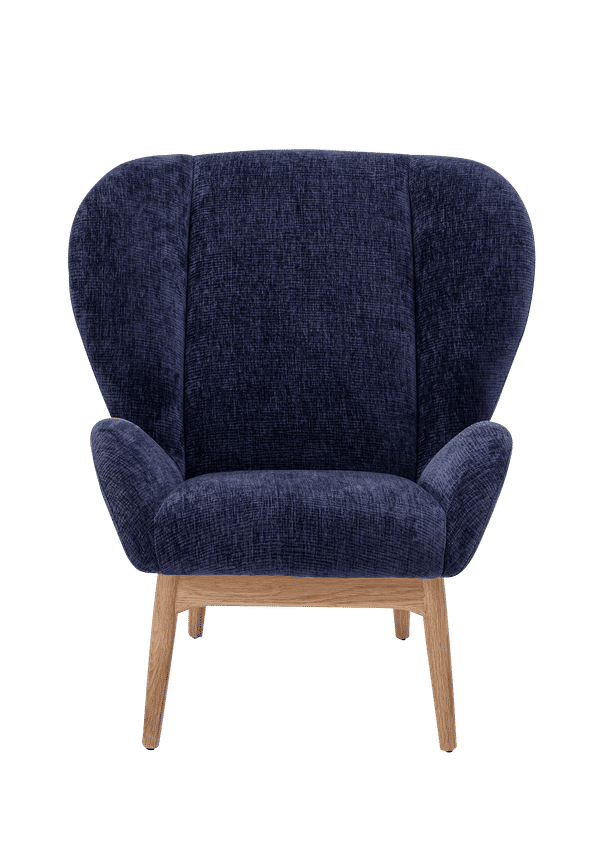 Modern loungefåtölj i ek från Bloomingville.