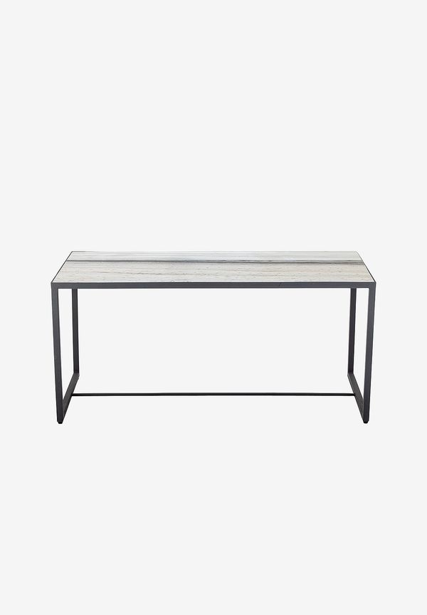 Vacker järnsoffbord i vitt från Bloomingville.