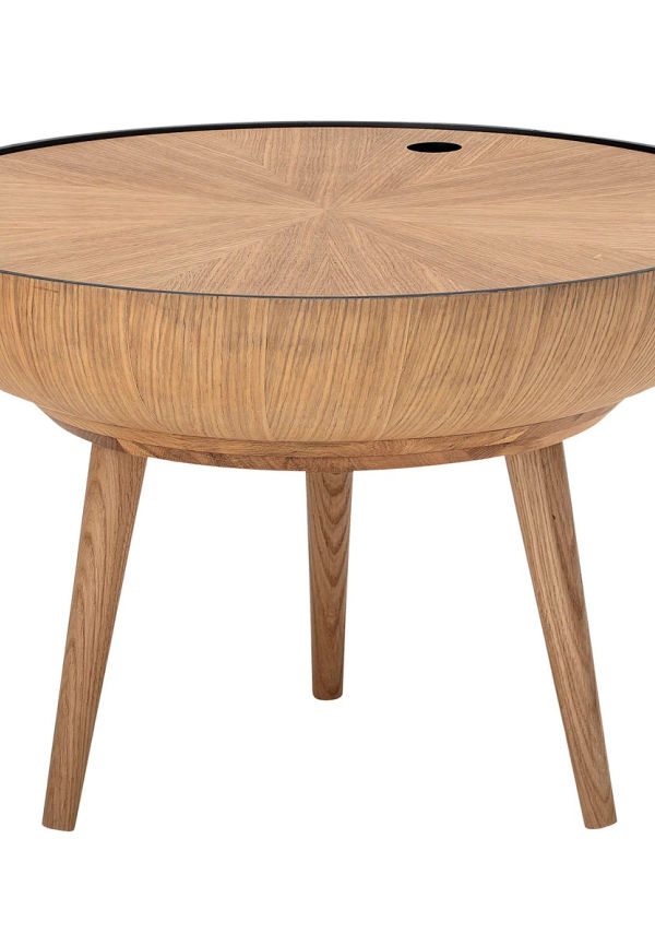 Supersnygg bord i beige färg gjord i ek.