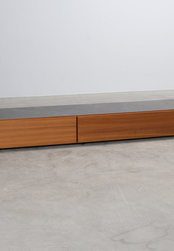 Fantastiskt fin bänk i brunt från BoConcept.