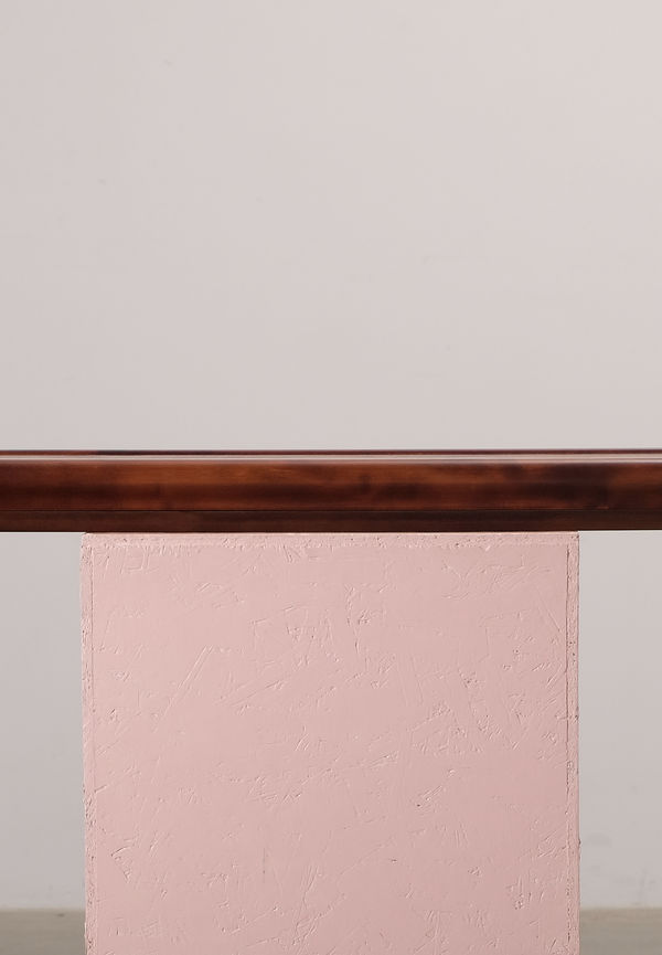 Elegant brun hylla 2025 från Boknäs.