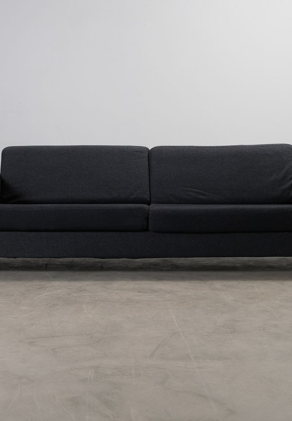 Härlig svart soffa 2025 från Bolia.