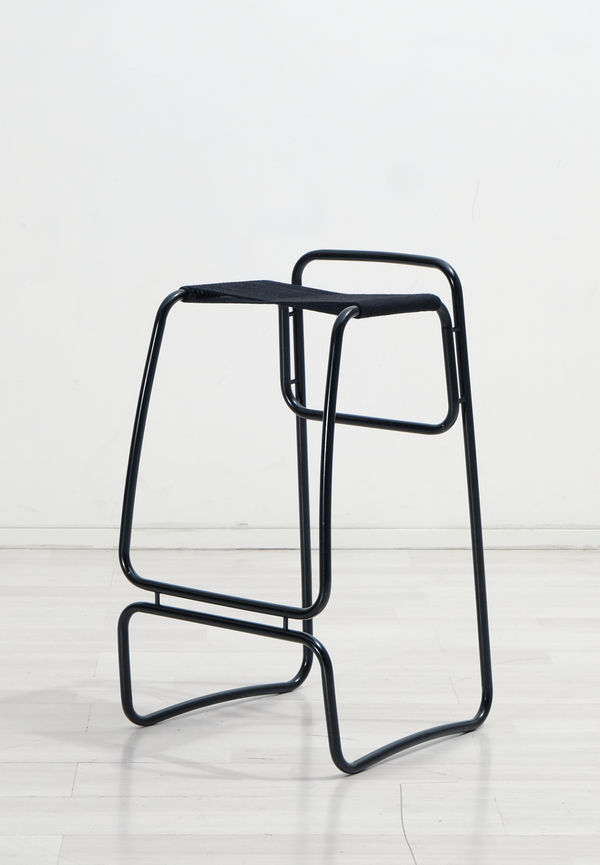 Riktigt trendig svart barstol 2025 från Bolia.