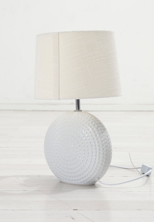 Komfortabel vit lampa 2025 från No brand.