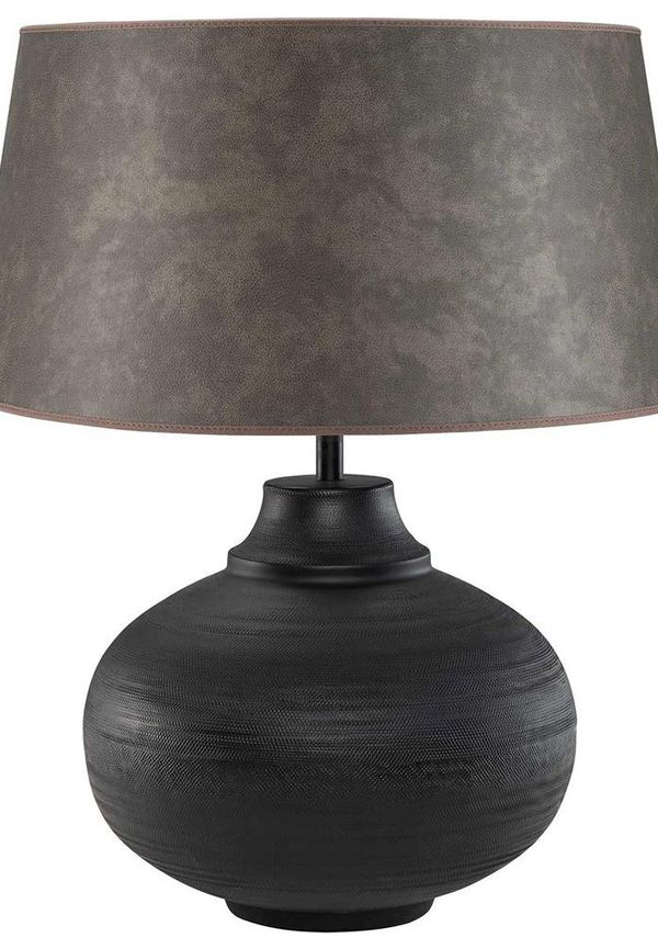 Ikonisk aluminiumlampa i svart från Artwood.