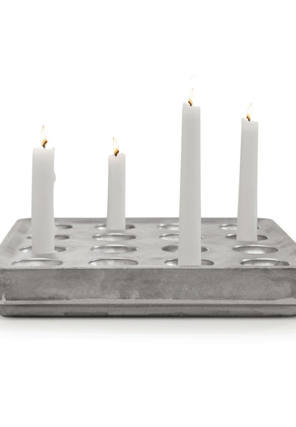 Riktigt trendig ställ i aluminium från Born in Sweden.