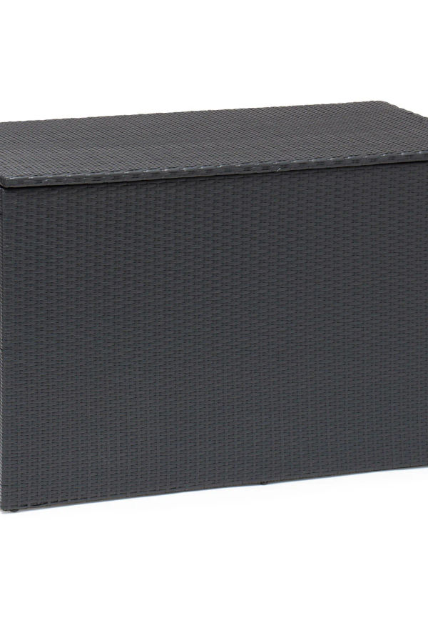 Härlig utemöbel 2025 från Hillerstorp.