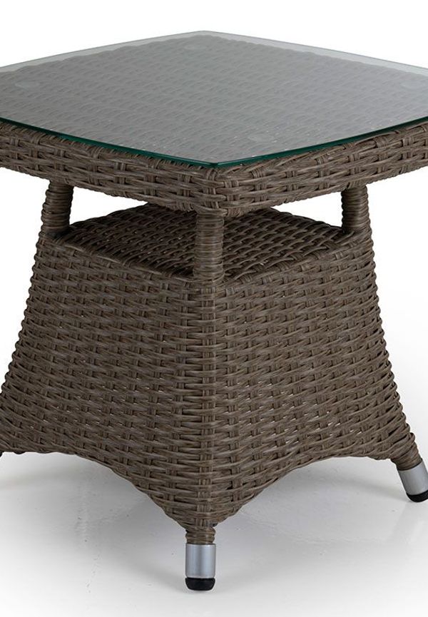 Otroligt fin sidobord i aluminium från Brafab.