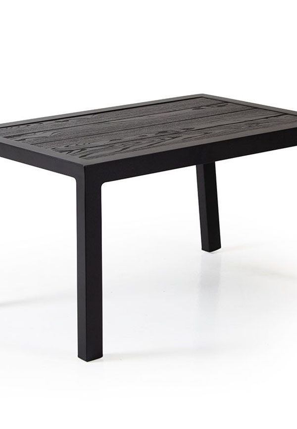 Komfortabel brafab sidobord i svart färg gjord i aluminium.