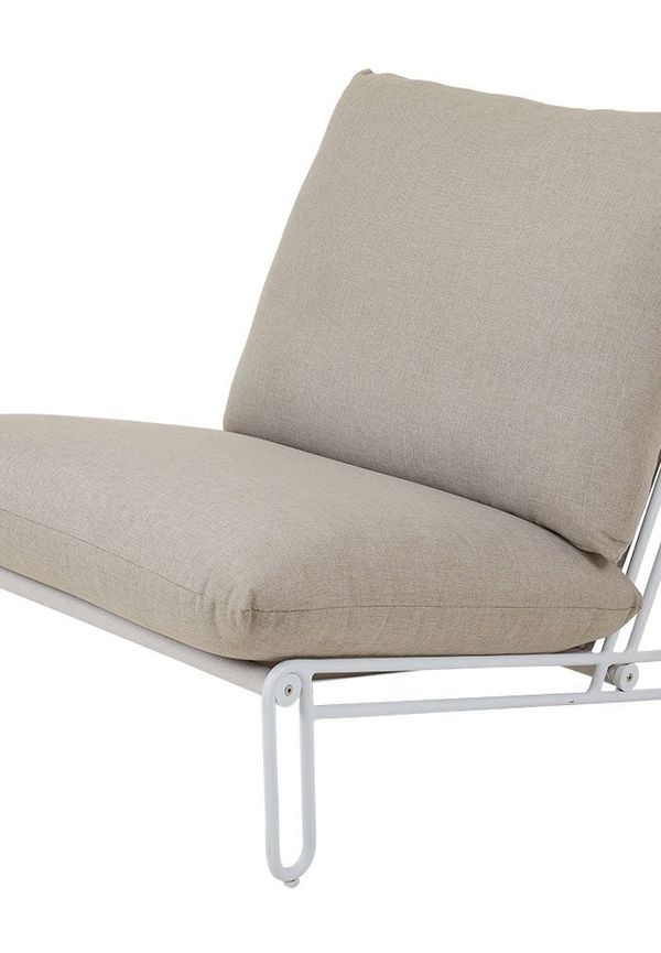 Moderiktig loungefåtölj 2025 från Brafab.