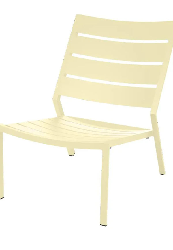 Otroligt snygg loungestol i aluminium från Brafab.