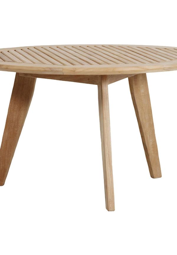 Stilren bord som passar bra vid många olika tillfällen.