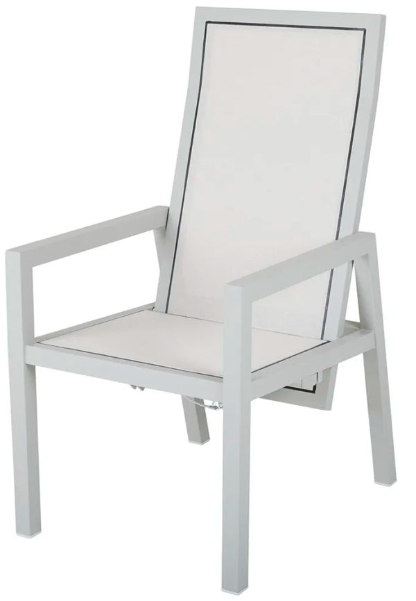 Cool Stol som passar bra vid många olika tillfällen.