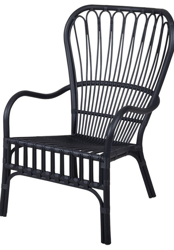 Moderiktig fåtölj 2025 från Brafab.