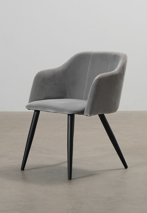 Jättesnygg stol 2025 från Broste Copenhagen.