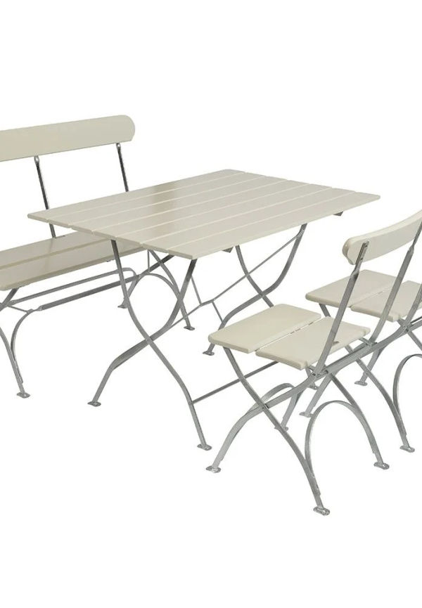 Modern bord som passar bra vid många olika tillfällen.