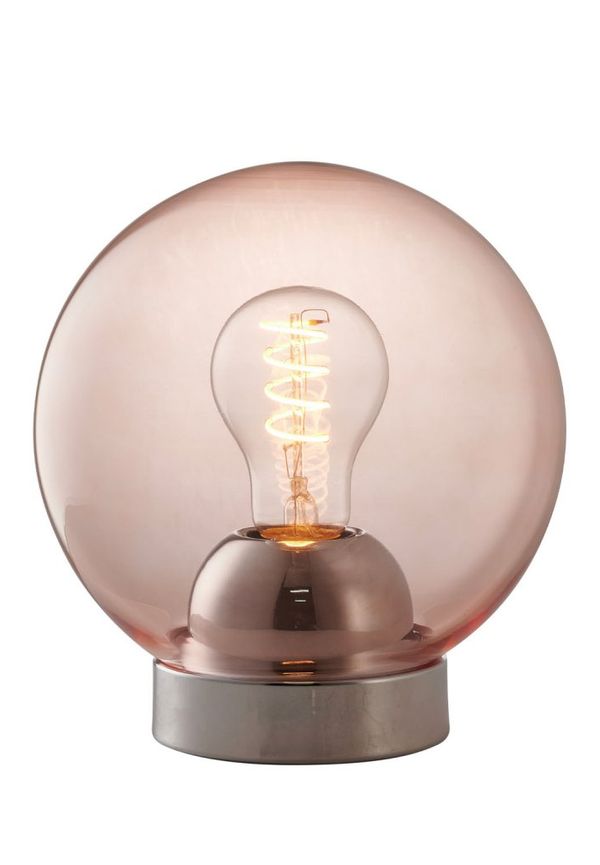 Mysig Lampa som passar bra vid många olika tillfällen.