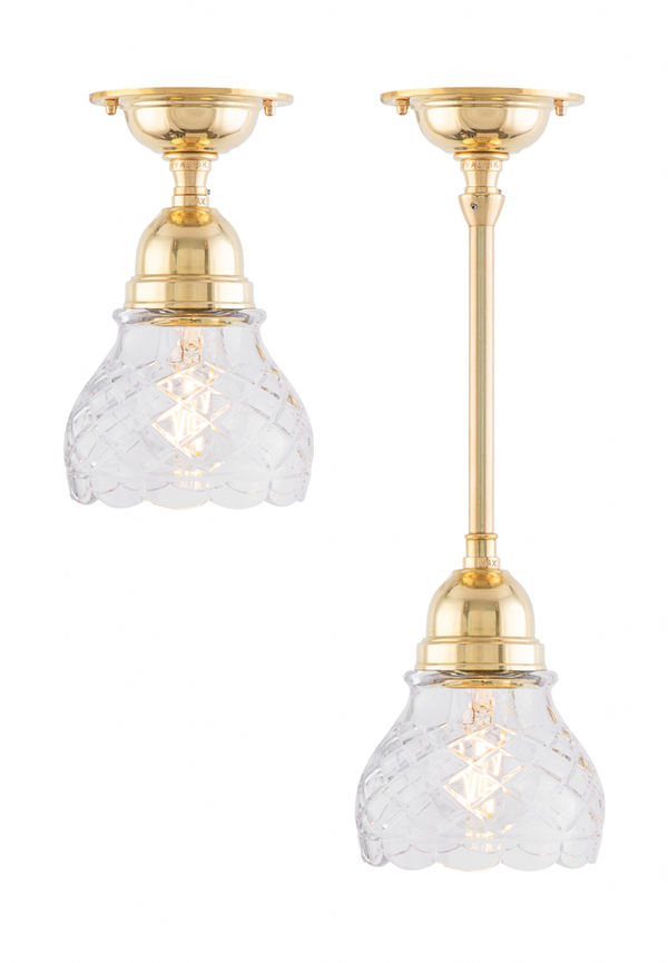 Riktigt fin Lampa som passar bra vid många olika tillfällen.