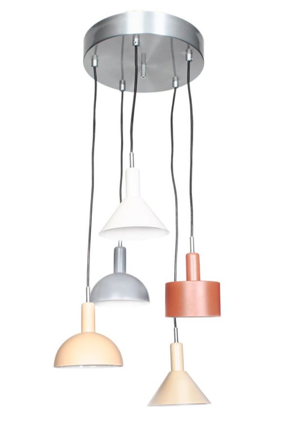 Fantastiskt snygg Lampa som passar bra vid många olika tillfällen.