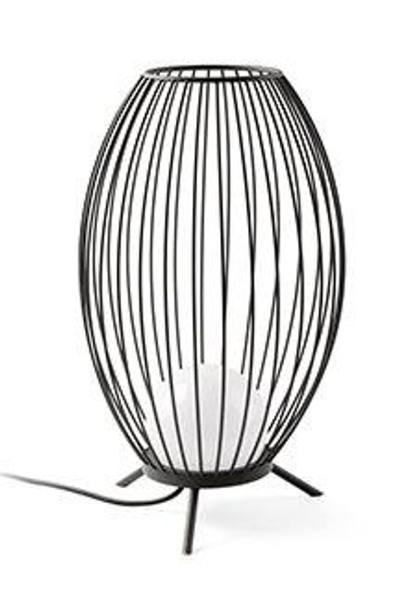 Elegant lampa i aluminium från Faro Barcelona.