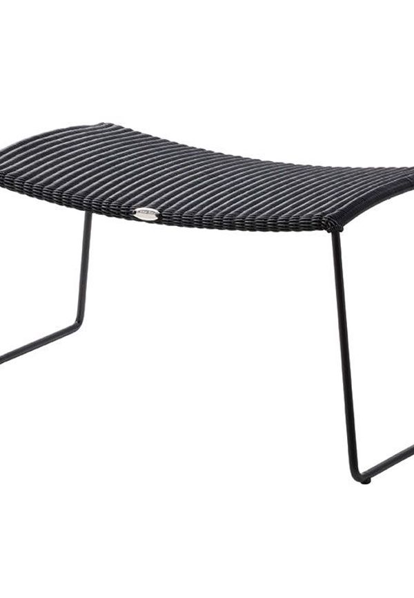 Modern fotpall 2025 från Cane-Line.